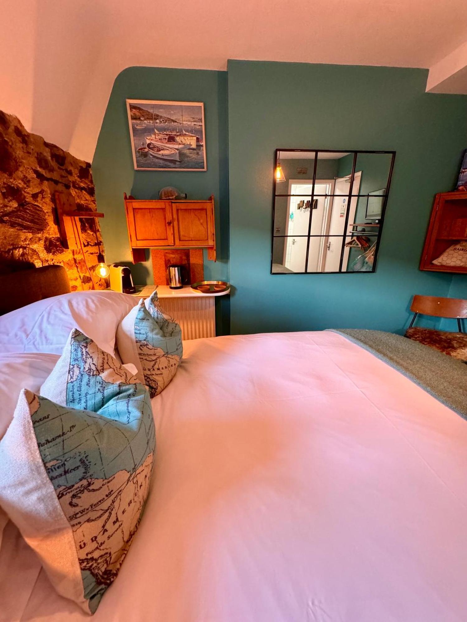 Brightham House - Exclusively For Adults Bed & Breakfast ซัลคอมบ์ ภายนอก รูปภาพ