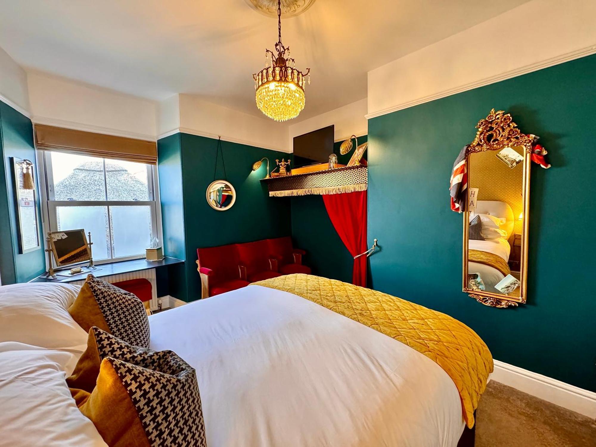 Brightham House - Exclusively For Adults Bed & Breakfast ซัลคอมบ์ ภายนอก รูปภาพ